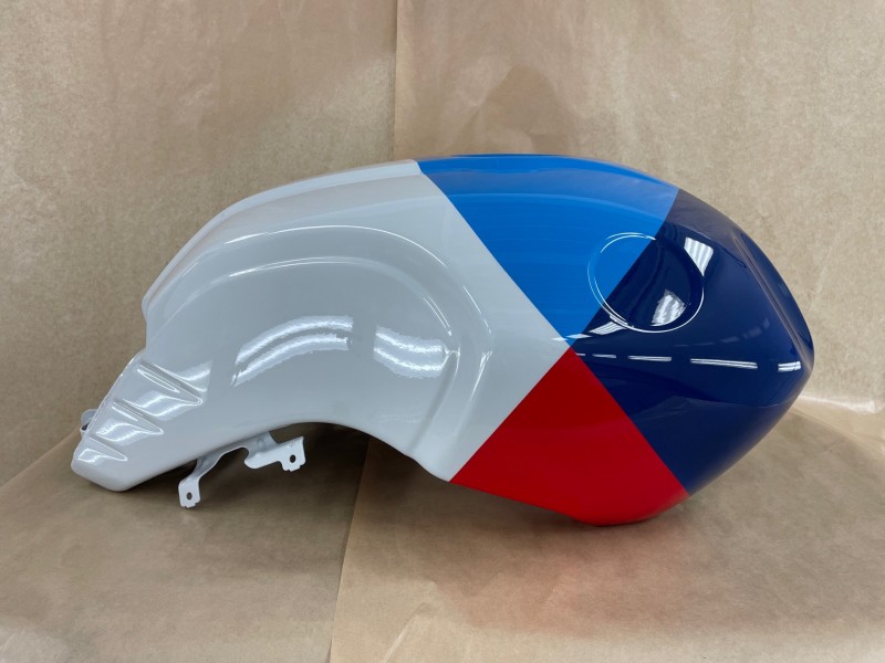 Personnalisation réservoir moto BMW  Ninety à la Ciotat