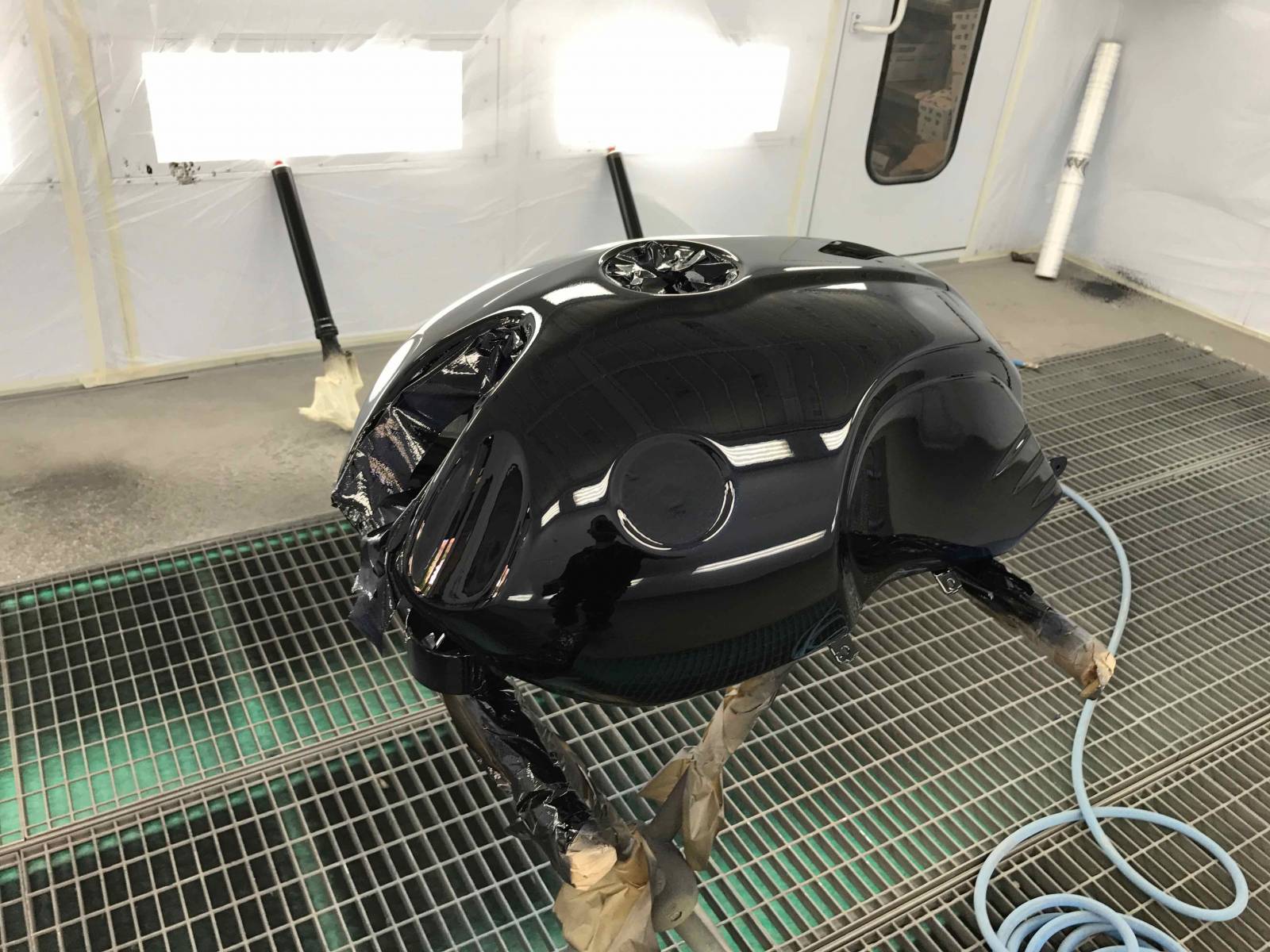 peinture custom BMW Nine T