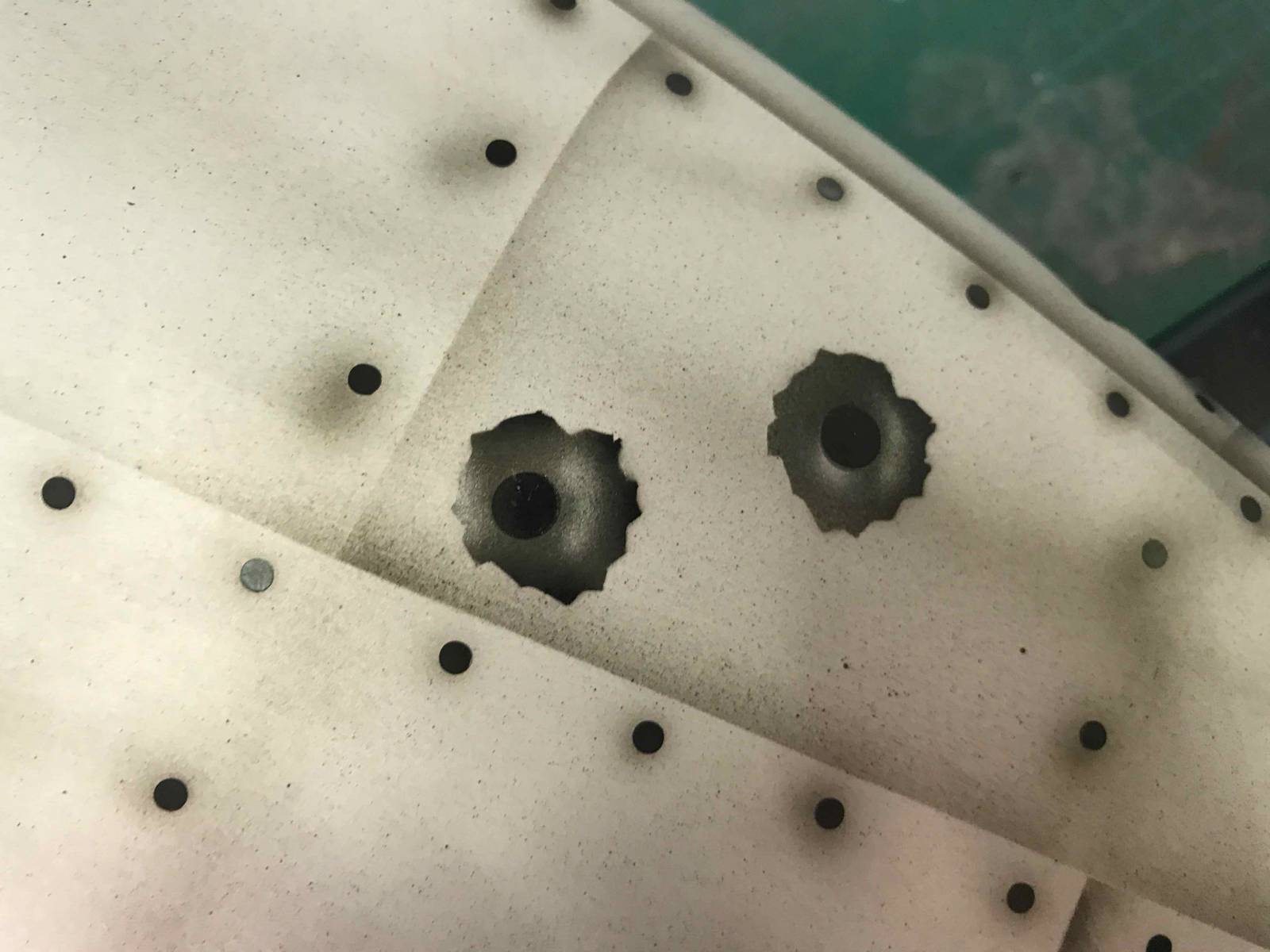 impacts de balle à l'aerographe