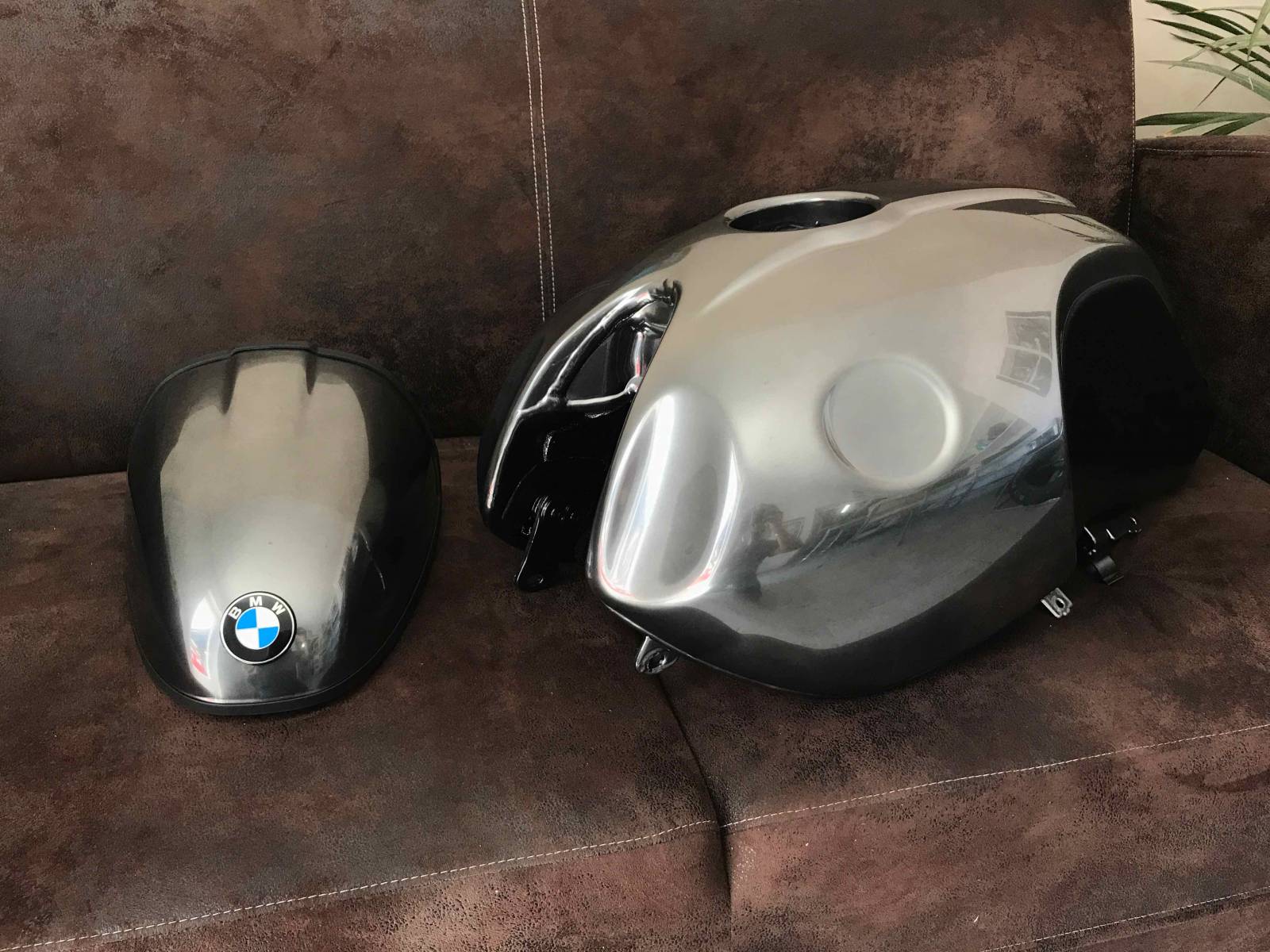 Peinture effet chrome moto La Ciotat