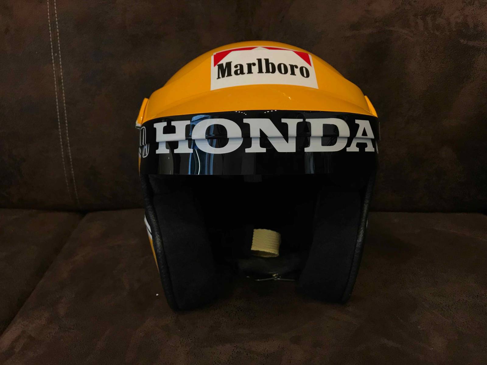 Peinture casque custom Ayrton Senna