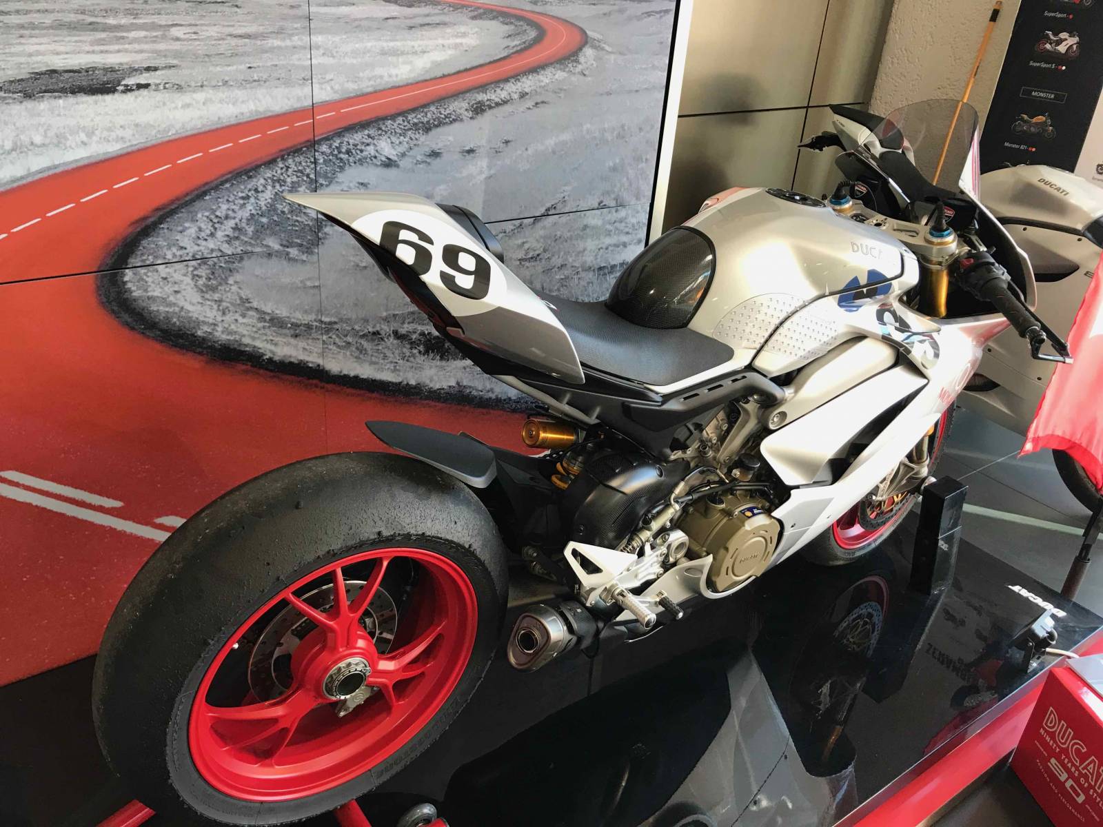 Peinture Panigale V4S Marseille
