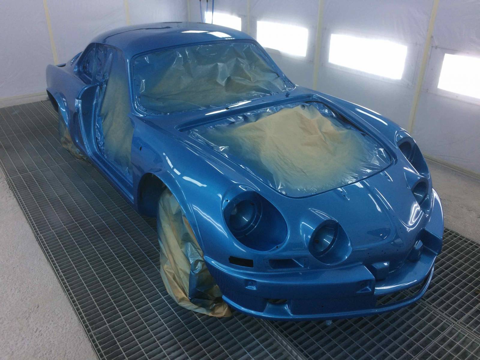 Peinture véhicule ancien Marseille