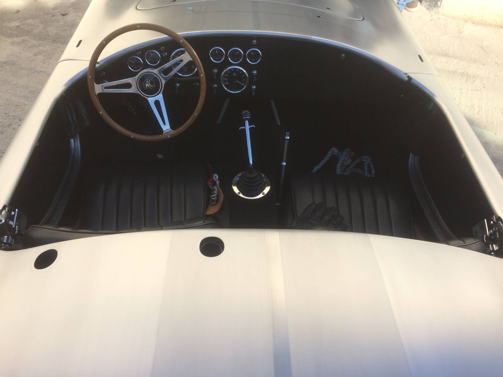 Intérieur AC Cobra