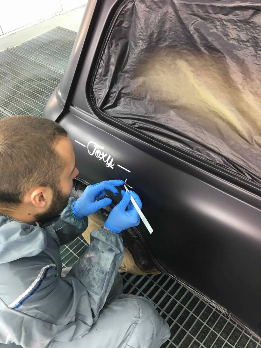 lettrage sur mesure Mini Austin custom l'Antirouille