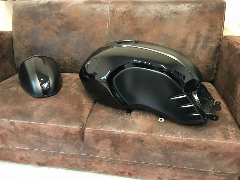 peinture BMW nine T metal Flake