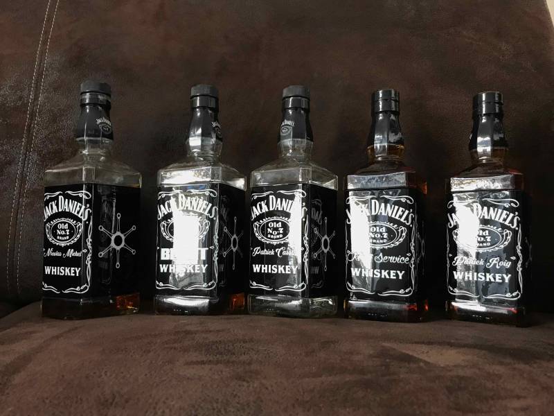 Peinture personnalisée bouteille Jack près de Marseille