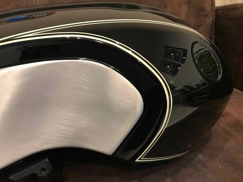 Peinture réservoir moto Marseille