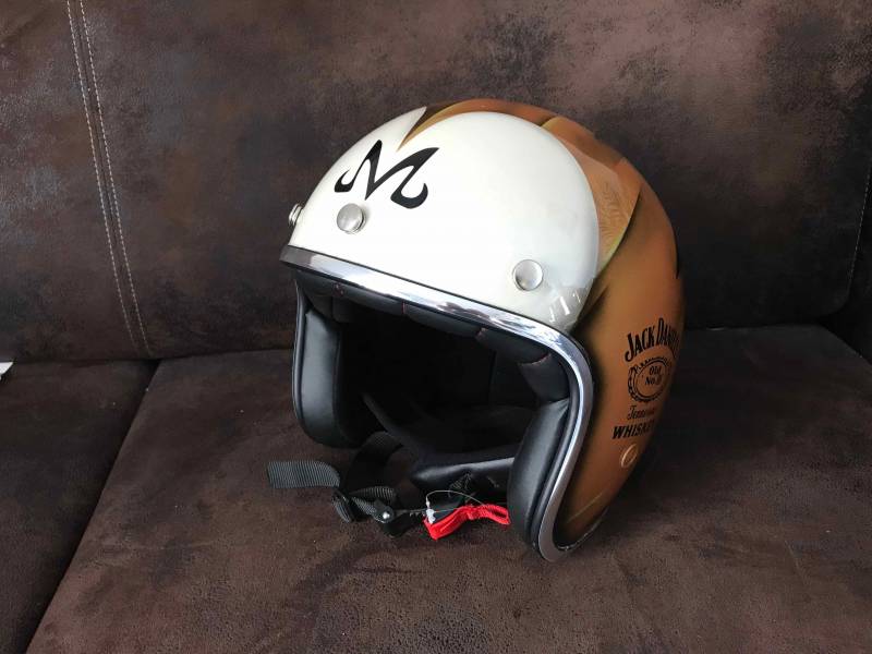 Peinture custom casque à la CIotat près du Var