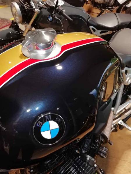 Peinture réservoir moto proche de Marseille