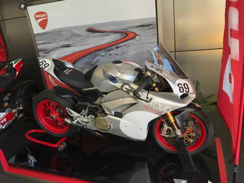 Peinture perso Ducati La CIotat