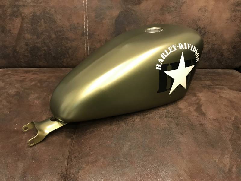 Peinture custom Marseille réservoir Harley-Davidson
