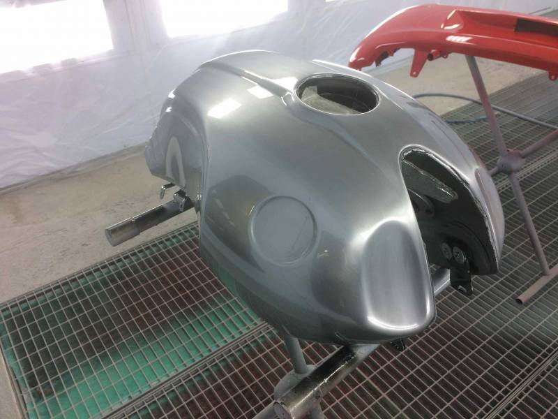 Réservoir brossé BMW Nine T verni